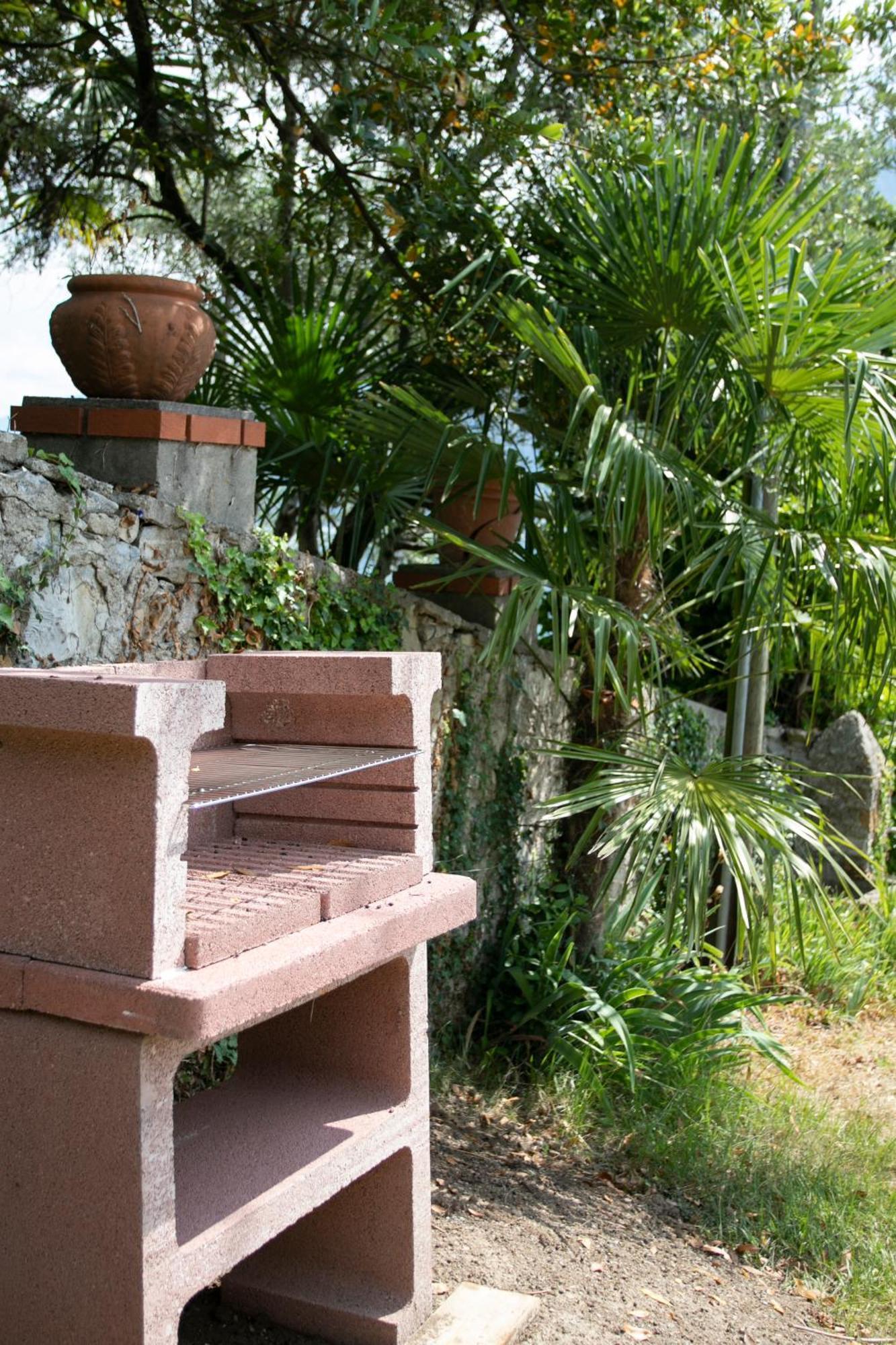 IseoLakeRental - Villa Alessandra Riva di Solto Exteriör bild